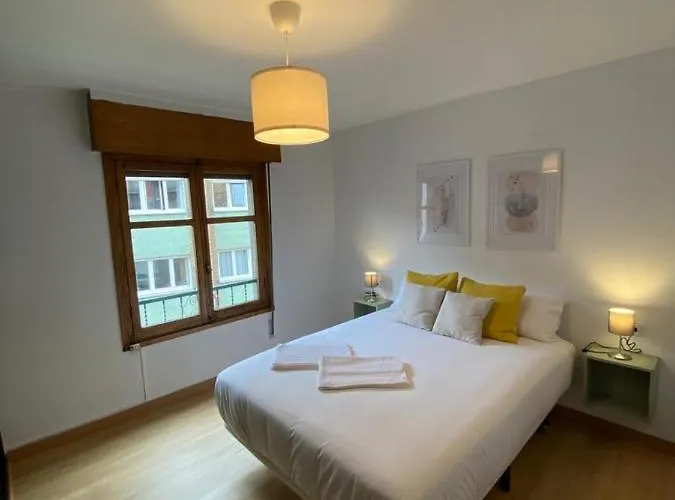 Turistico Decano Prendes Apartman Gijón